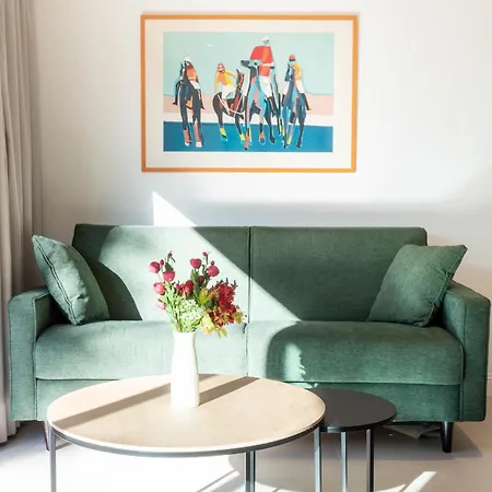 Elegant Duplex With Private Garden Terrace Lägenhet