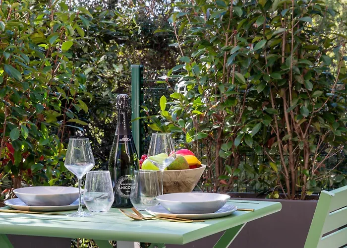 Elegant Duplex With Private Garden Terrace Lägenhet