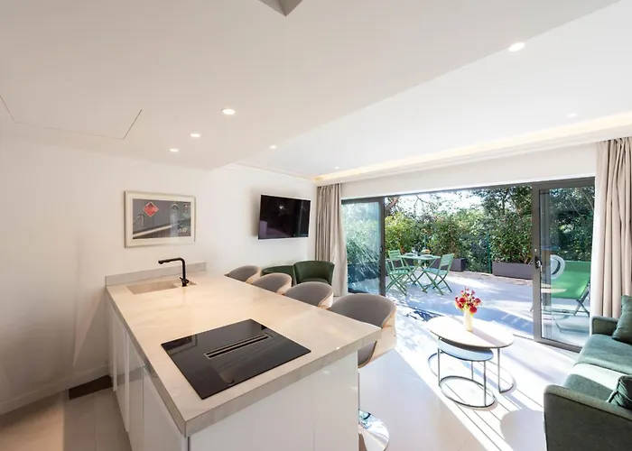 Elegant Duplex With Private Garden Terrace Lägenhet Cannes