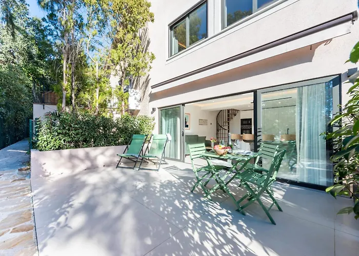 Elegant Duplex With Private Garden Terrace Cannes