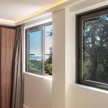 Apartamento Elegant Duplex With Private Garden Terrace *