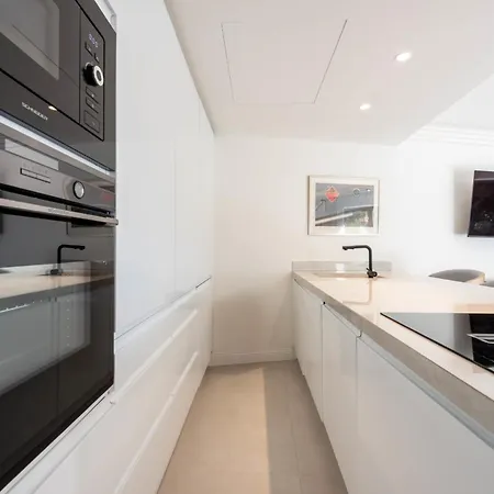 Apartamento Elegant Duplex With Private Garden Terrace *