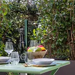 Elegant Duplex With Private Garden Terrace 公寓