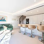 Elegant Duplex With Private Garden Terrace 戛纳