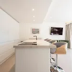 Elegant Duplex With Private Garden Terrace 公寓 戛纳