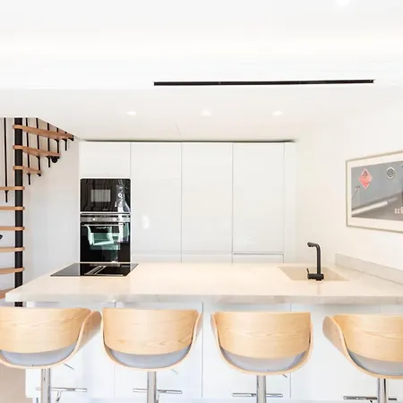 Elegant Duplex With Private Garden Terrace 公寓 戛纳